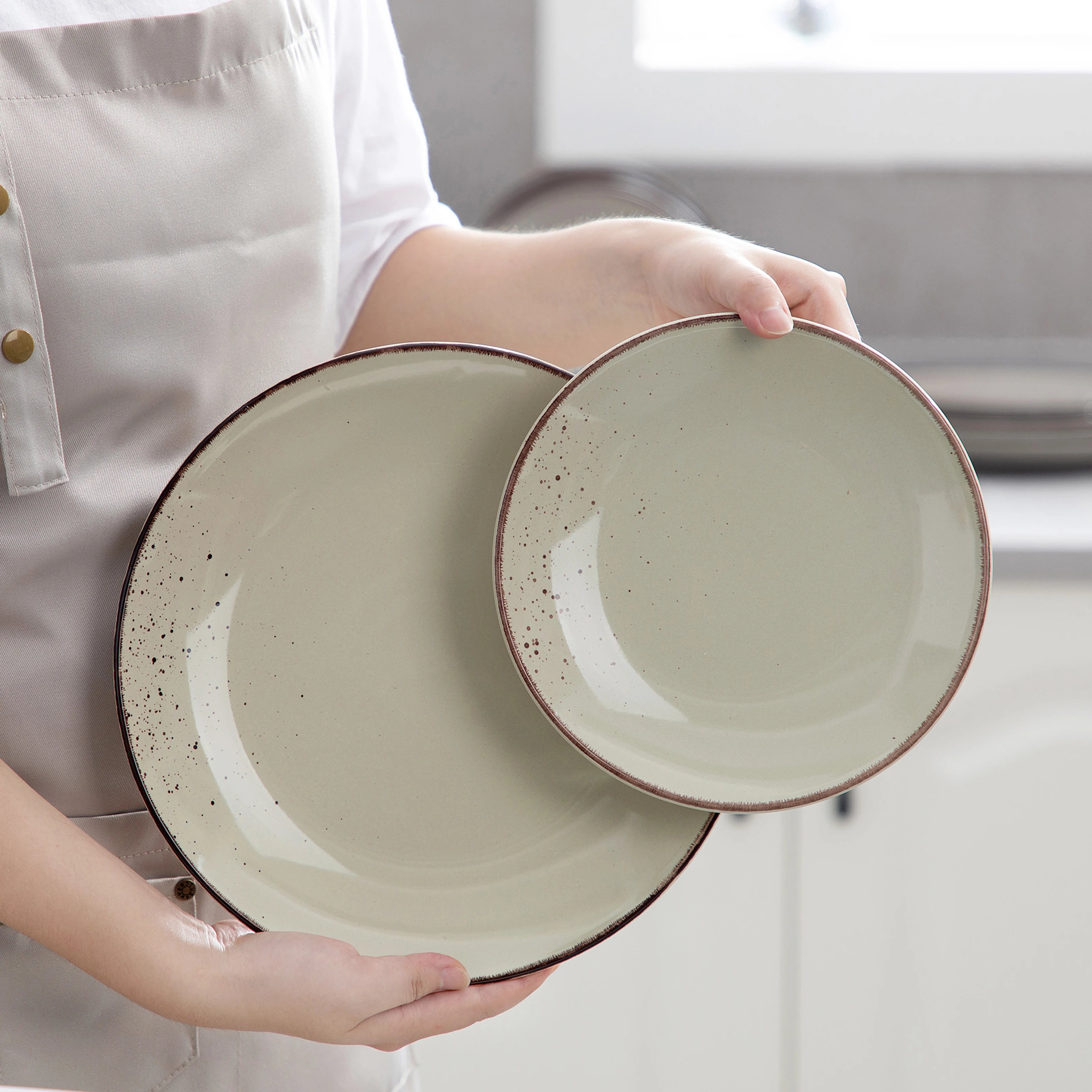 Dinnerware Set with Dinner Plate